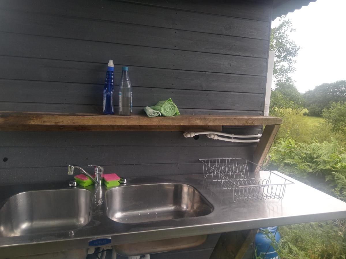 Blackberry Patch Hotel Pontyates Luaran gambar